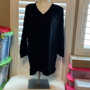 Black Long Sleeve V-Neck Top